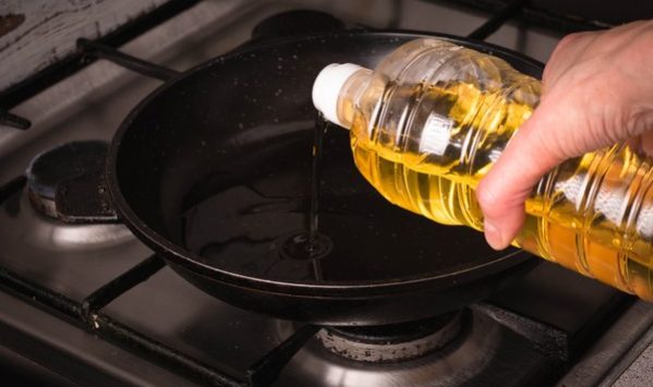 Riciclare gli oli da cucina esausti o scaduti a impatto zero